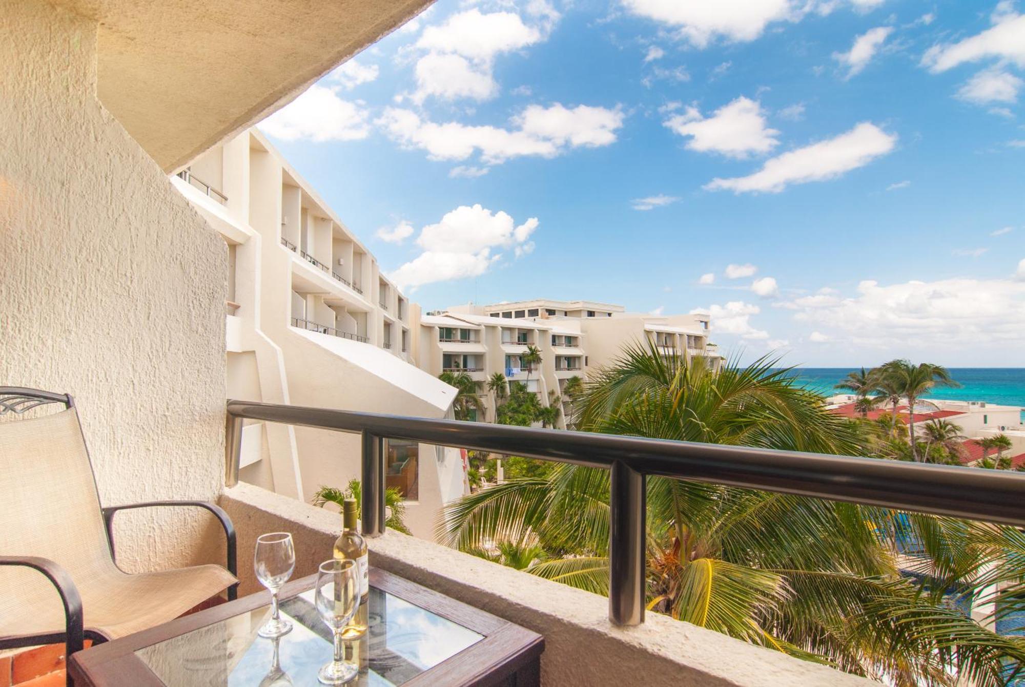 Solymar Condo Beach Resort By Casago Канкун Екстериор снимка